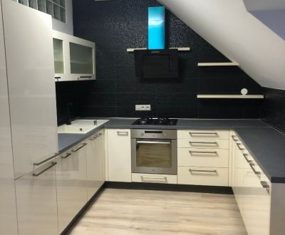 Kiadó 4 szobás lakás, 4 szobás lakás, Rudlovská cesta, Banská Bystrica