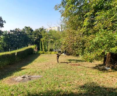 Eladó Kertek, Kertek, Ul. 1 mája, Košice - Krásna, Szlovákia