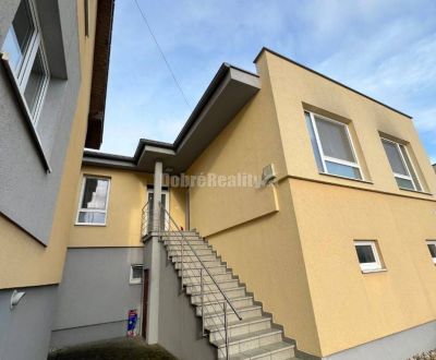 Kiadó 3 szobás lakás, 3 szobás lakás, Záhrady - Stavbárov, Prievidza, 