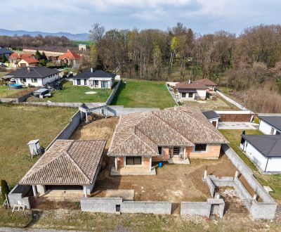 Eladó Családi ház, Családi ház, Jaseňová, Nitra, Szlovákia