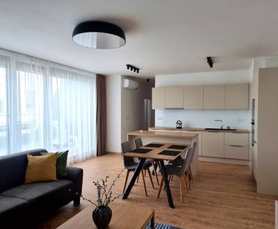 KIADÓ - 3 szobás lakás Nyitra – Piesková utca, RIVIERA NITRA