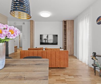 Kiadó 3 szobás lakás, 3 szobás lakás, Bottova, Bratislava - Staré Mest