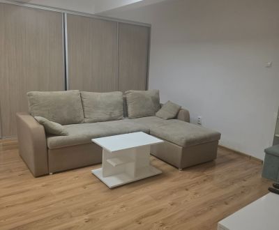 Kiadó 1 szobás lakás, 1 szobás lakás, Bakossova, Banská Bystrica, Szlo
