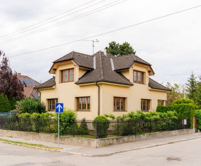 Eladó Családi ház, Családi ház, Kpt. Jaroša, Trenčín, Szlovákia