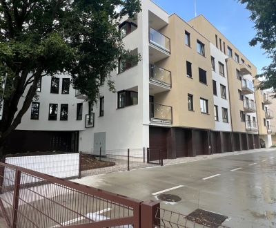 Eladó 3 szobás lakás, 3 szobás lakás, Šafárikova, Piešťany, Szlovákia