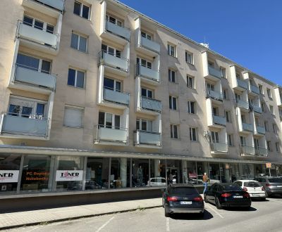 Eladó 3 szobás lakás, 3 szobás lakás, Hviezdoslavova, Zvolen, Szlováki