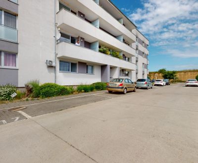 SENEC - Eladó 1 lakás új épületben: erkély, parkoló és pince