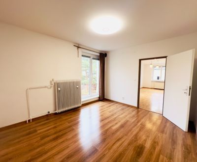 Eladó 2 szobás lakás, 2 szobás lakás, Štvrť SNP, Trenčín, Szlovákia