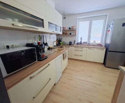 Eladó 4 szobás lakás, 4 szobás lakás, Námestie kapitána Nálepku, Nitra