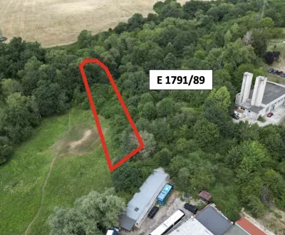 Kiadó Mezőgazdasági és erdei telkek, Žiar nad Hronom, Szlovákia