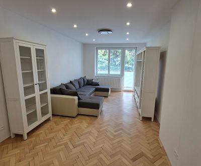 Kiadó 3 szobás lakás, 3 szobás lakás, Lánska, Považská Bystrica, Szlov