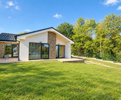 Eladó Családi ház, Családi ház, Zadarská, Banská Bystrica, Szlovákia