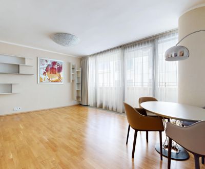 Eladó 2 szobás lakás, 2 szobás lakás, Dvořákovo nábrežie, Bratislava -