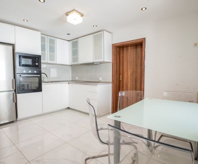 Kiadó Családi ház, Családi ház, Roľnícka, Bratislava - Vajnory, Szlová