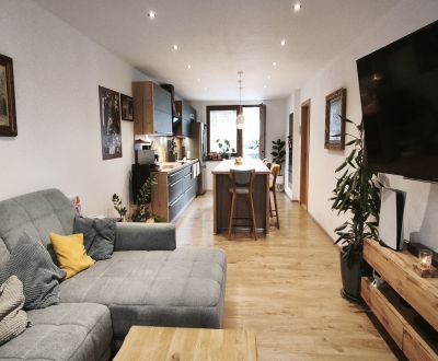 Eladó Családi ház, Családi ház, Na Karlove, Banská Bystrica, Szlovákia