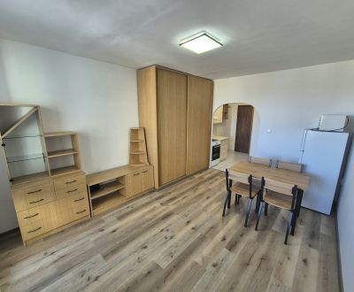 Kiadó Garzonlakás, Garzonlakás, Bystrická, Pezinok, Szlovákia