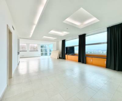 Prenájom exkluzívne kancelárie 117 m2, terasa 19 m2 Teplička nad Váhom
