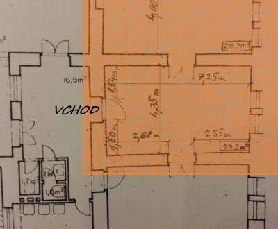 Kiadó Irodahelység, Hlavná, Trnava, Szlovákia