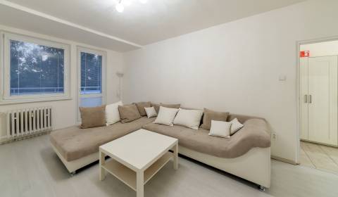 Kiadó 2 szobás lakás, 2 szobás lakás, Čmelíková, Bratislava - Ružinov,