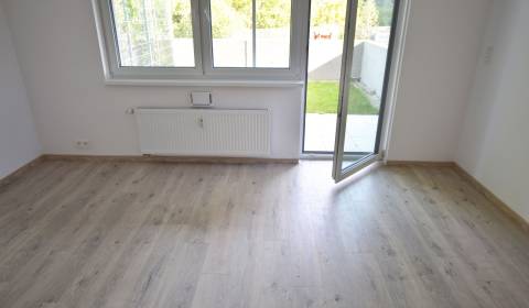 1 szobás lakás, Malokrasňanská, eladó, Bratislava - Rača, Szlovákia