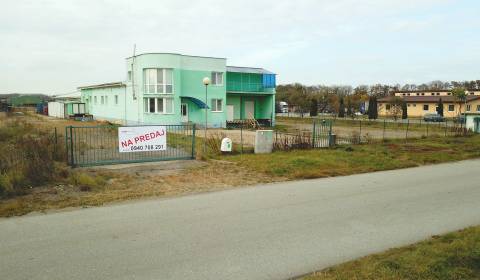 Raktárak és ipari épületek, Priemyselný Park, eladó, Košice-okolie, Sz
