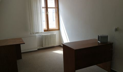 Irodahelység, Hurbanova, kiadó, Žilina, Szlovákia