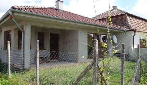 Családi ház, Malá Komárňánská, eladó, Nové Zámky, Szlovákia