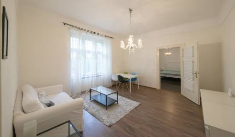 Kiadó 2 szobás lakás, 2 szobás lakás, Nám. 1. mája, Bratislava - Staré