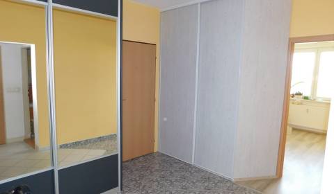 3 szobás lakás, Urbánková, eladó, Prievidza, Szlovákia