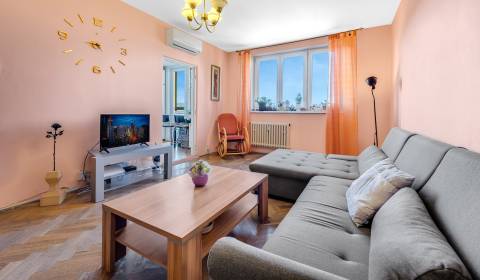 3 szobás lakás, Rumančeková, eladó, Bratislava - Ružinov, Szlovákia