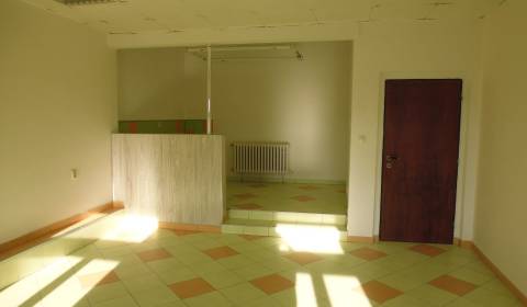 Irodahelység, Hlavná, kiadó, Prešov, Szlovákia