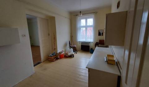 2 szobás lakás, eladó, Nové Zámky, Szlovákia