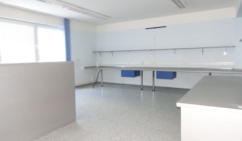 Kiadó Irodahelység, Irodahelység, Dvojkrížna, Bratislava - Podunajské 