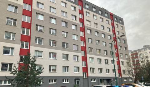 3 szobás lakás, Farského, eladó, Bratislava - Petržalka, Szlovákia
