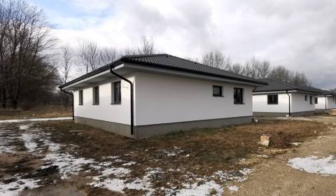 Családi ház, eladó, Bánovce nad Bebravou, Szlovákia