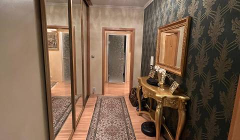 Eladó 3 szobás lakás, 3 szobás lakás, Heyrovského, Bratislava - Lamač,