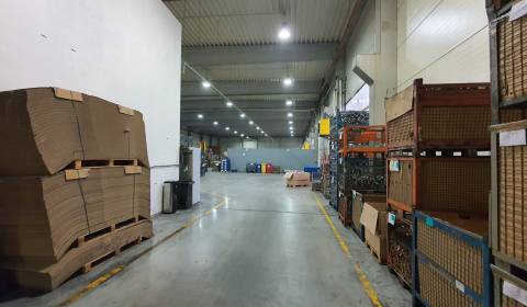 Raktárak és ipari épületek, kiadó, Banská Bystrica, Szlovákia