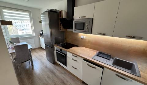 Eladó 3 szobás lakás, 3 szobás lakás, J. Kráľa, Nové Zámky, Szlovákia