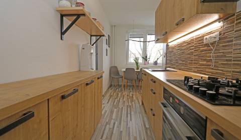 2 szobás lakás, Vilová, eladó, Bratislava - Petržalka, Szlovákia
