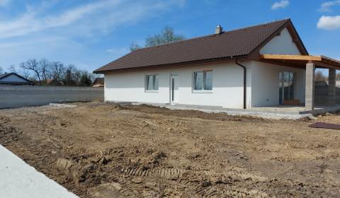 Családi ház, eladó, Šaľa, Szlovákia