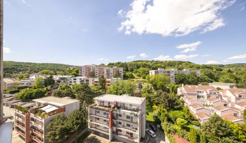 3 szobás lakás, Koprivnická, eladó, Bratislava - Dúbravka, Szlovákia