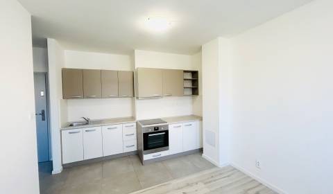 Kiadó 2 szobás lakás, 2 szobás lakás, Nové Zámky, Szlovákia