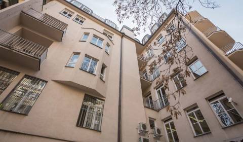 Eladó 2 szobás lakás, Gunduličova, Bratislava - Staré Mesto, Szlovákia