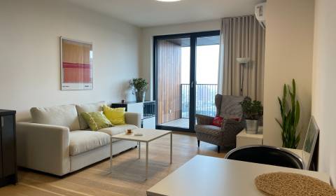 Kiadó 2 szobás lakás, 2 szobás lakás, Strážna, Bratislava - Nové Mesto