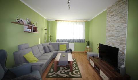 4 szobás lakás, Bizetova, eladó, Nitra, Szlovákia