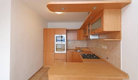 2 szobás lakás, Bebravská, eladó, Bratislava - Vrakuňa, Szlovákia