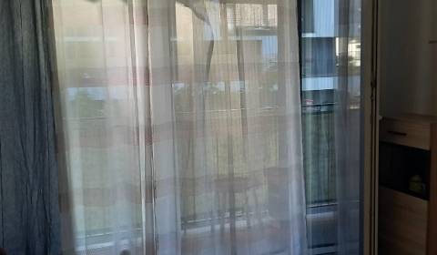 Garzonlakás, Zuzany Chalupovej, kiadó, Bratislava - Petržalka, Szlovák