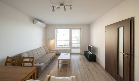 2 szobás lakás, Jégého, kiadó, Bratislava - Ružinov, Szlovákia