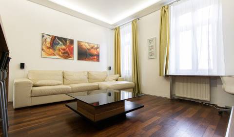 2 szobás lakás, Špitálska, kiadó, Bratislava - Staré Mesto, Szlovákia