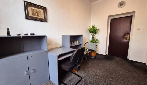 Kiadó Irodahelység, Irodahelység, Chrapčiakova, Spišská Nová Ves, Szlo